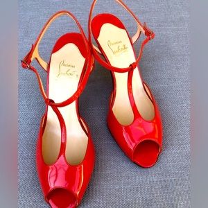 Christian Louboutin peep toe t-strap heels 🔥 RED with signature red sole